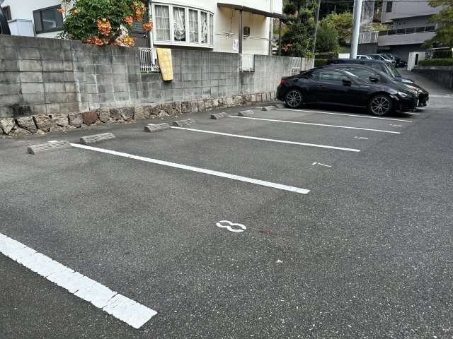 【駐車場】尾長東アパートA棟 