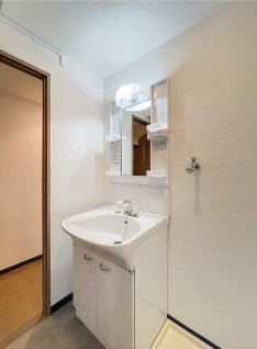 【独立洗面台】 | スカイコート中野 | 嬉しい独立洗面台付き。