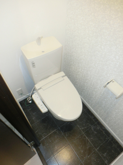 【トイレ】Regalest Laulea 草津 2