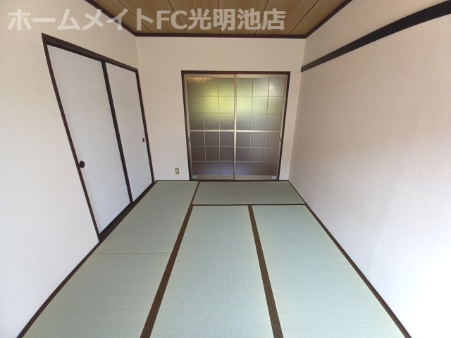エクセレート府中A棟の和室