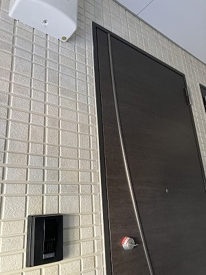 グランシルク小山台の玄関
