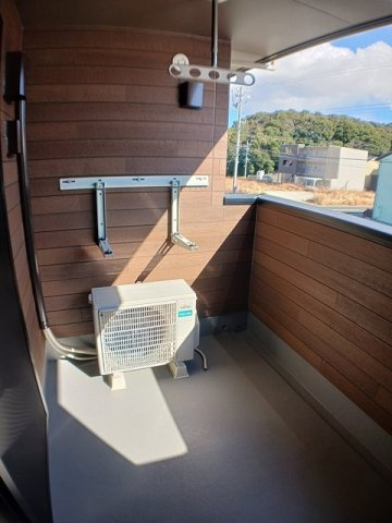 【バルコニー】 | ハイバリースクエア田原 | 落ち着いた時間を過ごせるバルコニーです