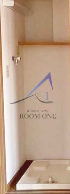 メゾン堀井の設備|洗濯機置場です。
