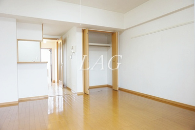 【居間・リビング】 | ベラルデ | 洋室のお部屋です。