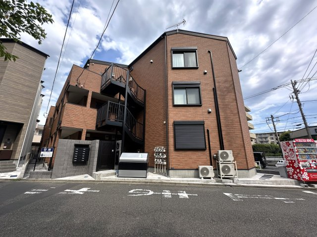 グラシア長津田の外観