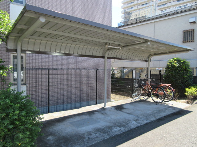 キャロンコート横浜のその他共用部分|駐輪場２　※実際の使用状況とは異なります(現況優先)