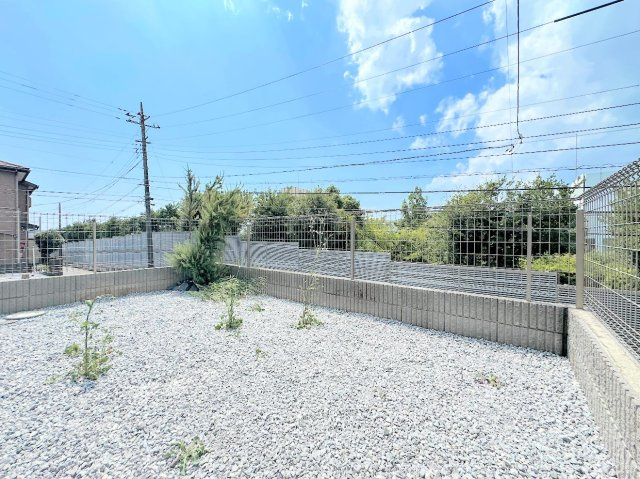 戸塚区秋葉町　中古戸建　第3の庭|◆お手入れのしやすいちょうどよいサイズ感のお庭付き。植栽や家庭菜園等多目的にご利用いただけるプライベート空間。