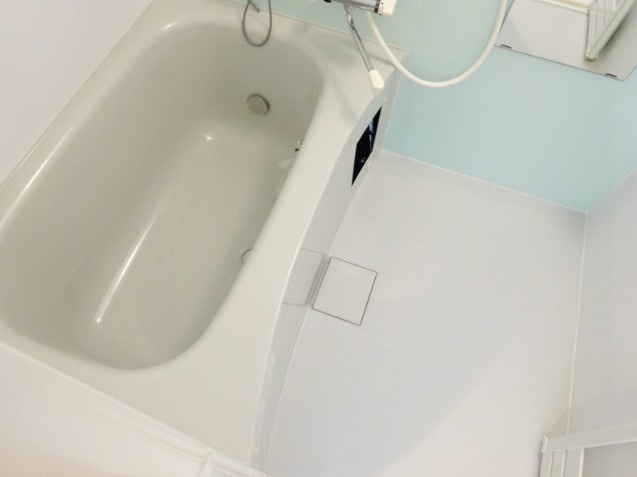 府中市美好町１丁目のアパートの浴室