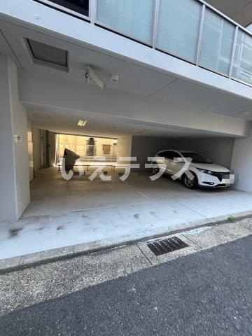 Cion KOBE WESTの駐車場