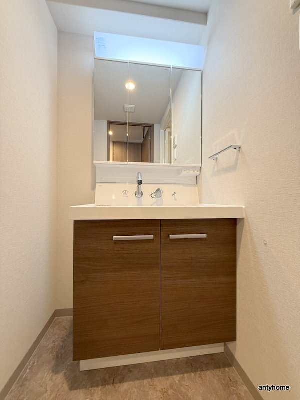 S-RESIDENCE阿波座chiaroの洗面所