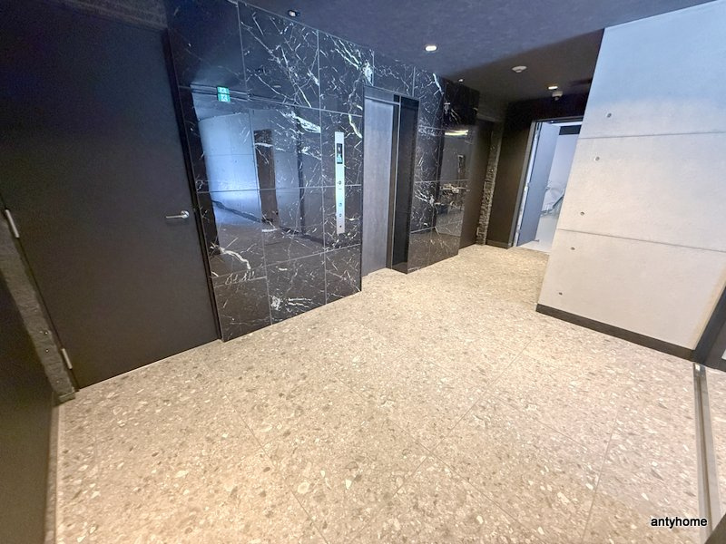 S-RESIDENCE阿波座chiaroのロビー