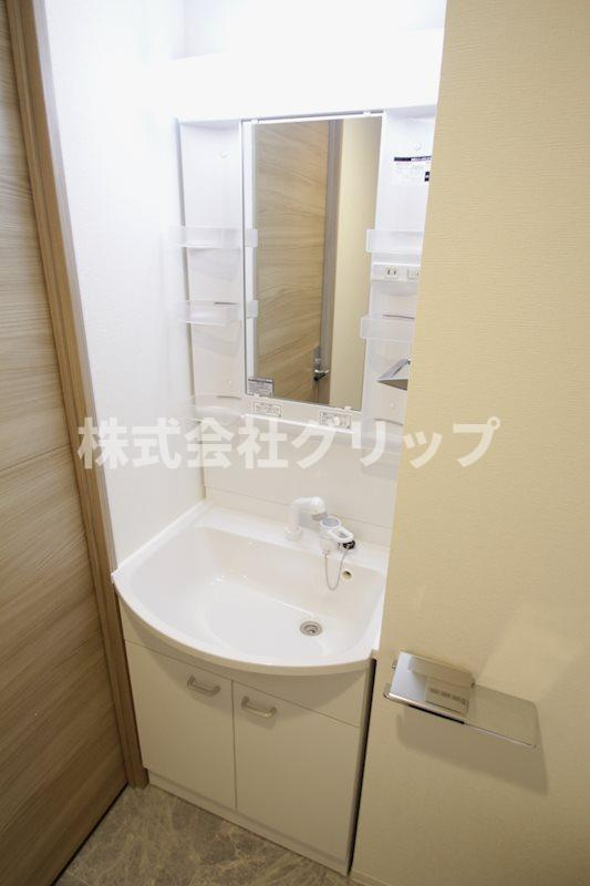 スパシエ東神奈川の独立洗面台