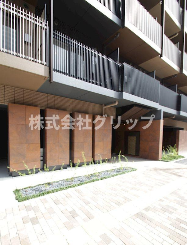 スパシエ東神奈川のエントランス