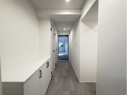 新神戸サンクレバーの玄関|※実際の仕様と類似する別のお部屋の画像です。現況優先になります。