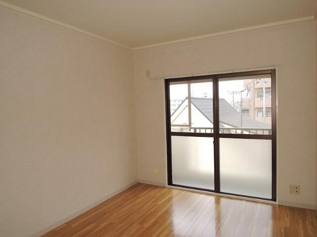 川崎市多摩区東生田１丁目の賃貸マンションの居間・リビング