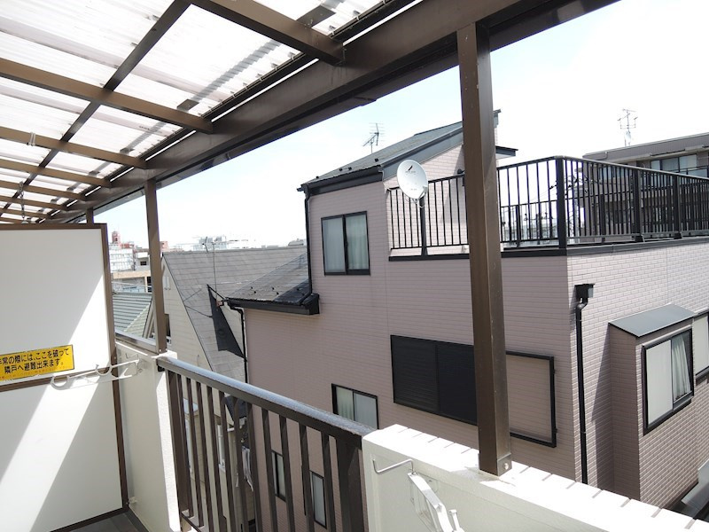 川崎市多摩区東生田１丁目の賃貸マンションのバルコニー
