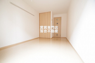 【寝室】 | モカハイツ | 落ち着いた色調の洋室