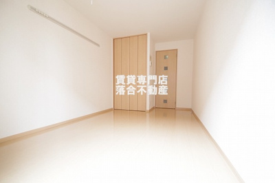 【寝室】 | モカハイツ | 落ち着いた色調の洋室