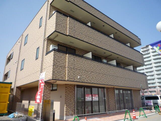 ダイヤモンド　サルーン