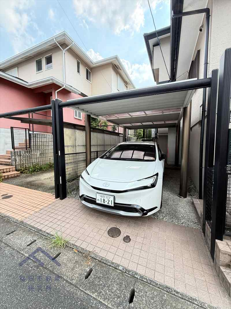 筑紫野市光が丘４丁目　戸建ての駐車場