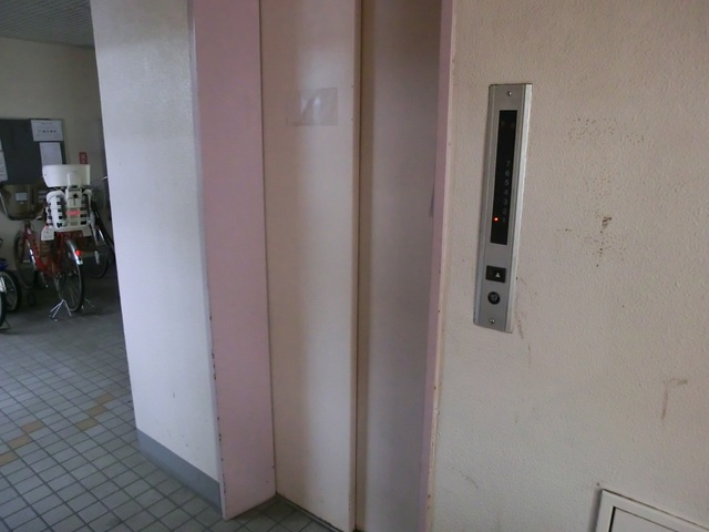 第六石井ビルのその他共用部分|エレベーター完備。