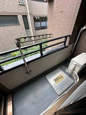 【バルコニー】 | コンコード川端 | バルコニーは南東向きなので、晴れた日のお洗濯物は朝からよく乾きそう☆気分転換をするにもおすすめです☆