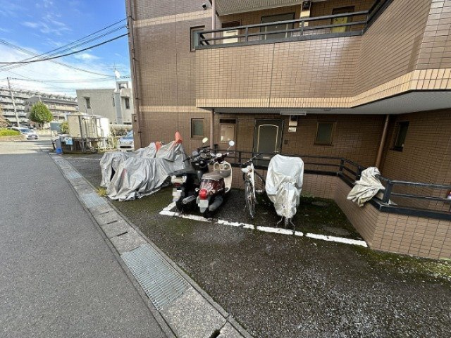 【その他共用部分】 | コンコード川端 | 敷地内に駐輪場があります！荷物が重いときに自転車があれば助かりますね☆