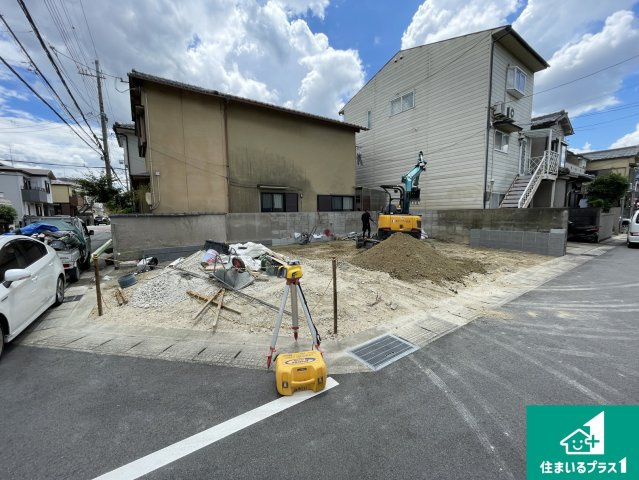 宇治市小倉町蓮池　新築一戸建ての外観|周辺は落ち着いた街並みの住宅地！子育てがしやすい住環境です！まだ未完成ですが、現地でしかわからない事もございます。是非一度ご覧ください。