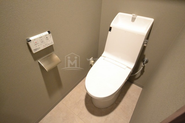 プレサンスレジェンド堺筋本町タワーのトイレ|※建物内、別間取り参考写真