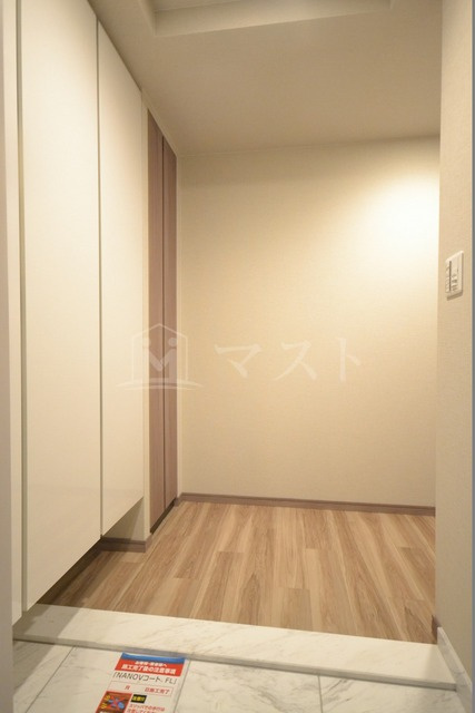 プレサンスレジェンド堺筋本町タワーの玄関|※建物内、別間取り参考写真