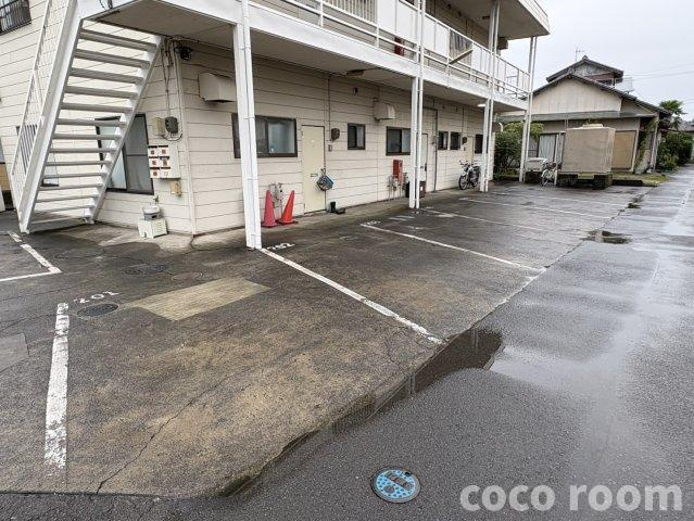 サンハイツの駐車場