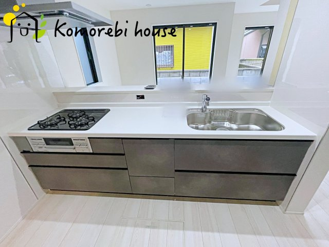 桶川市鴨川　5期　新築一戸建て　グラファーレ　01のキッチン|お料理しやすいキッチンです