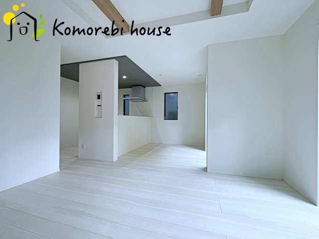 桶川市鴨川　5期　新築一戸建て　グラファーレ　01の居間・リビング|こちらのリビングで趣味の時間をお楽しみください