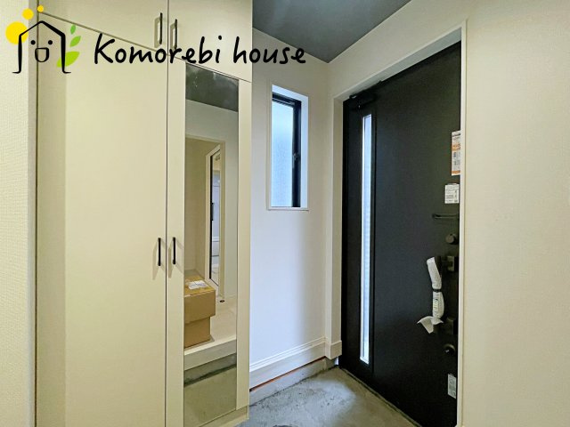 桶川市鴨川　5期　新築一戸建て　グラファーレ　01の玄関|シンプルで使いやすい玄関です