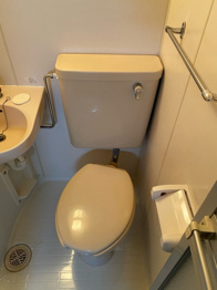 浴室内にトイレがあります！