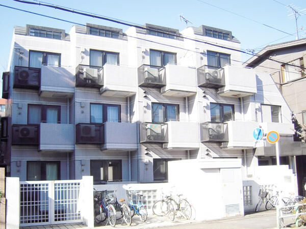 コンチネンタルハイツ医学部前の外観
