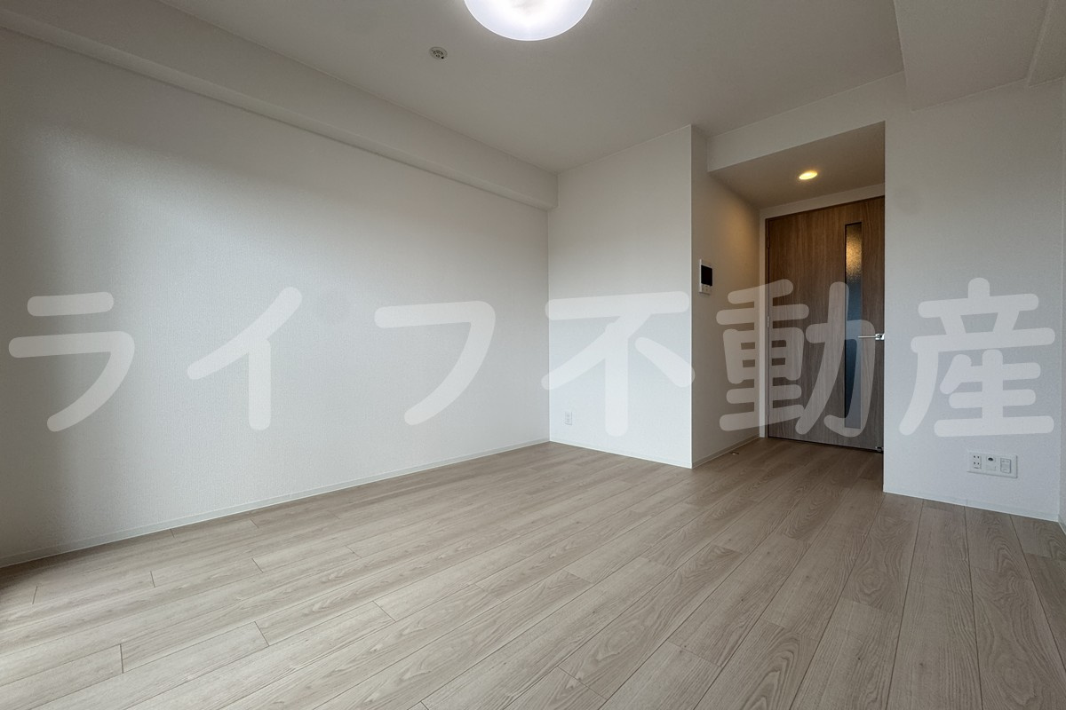 CREST TAPP 大阪EASTの内装|明るい室内です