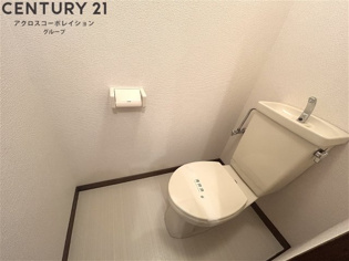 掃除のしやすいシンプルなトイレです！