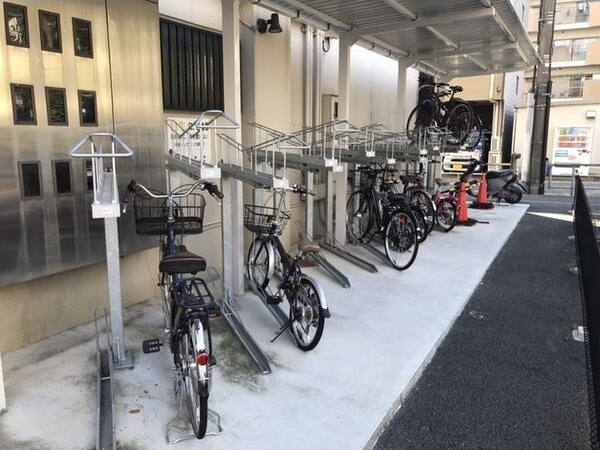 ラ・クール泉のその他|駐輪場