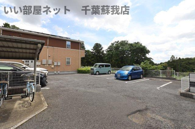 ヒルサイドハウスの駐車場|駐車スペースもあります