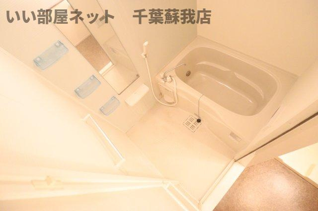 ヒルサイドハウスの浴室|落ち着いた空間のお風呂です