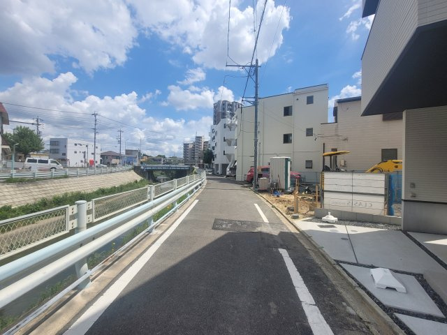昭和区長戸町６丁目新築戸建の前面道路含む現地写真|キャンペーン対象物件です♪詳細は弊社ホームページもしくはスタッフまでお気軽にお問合せ下さいませ♪ お役に立てる自信があります♪