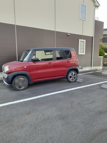 グリシーヌの駐車場