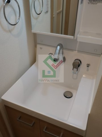 ヒルズ東町の独立洗面台