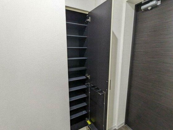 アイビーコートの玄関