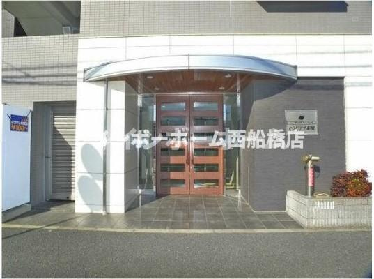 セラピアザ船橋のエントランス