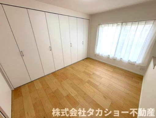 【寝室】 | 高洲二丁目住宅7番　11号棟 | 使い勝手のいい寝室です