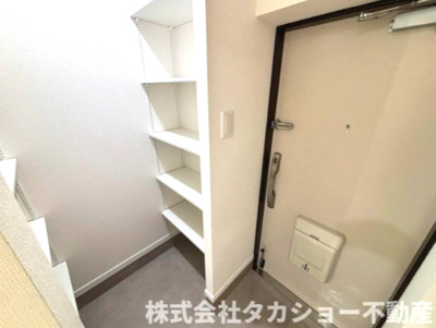 【玄関】 | 高洲二丁目住宅7番　11号棟 | 玄関横にはシューズインクローゼットも御座います。