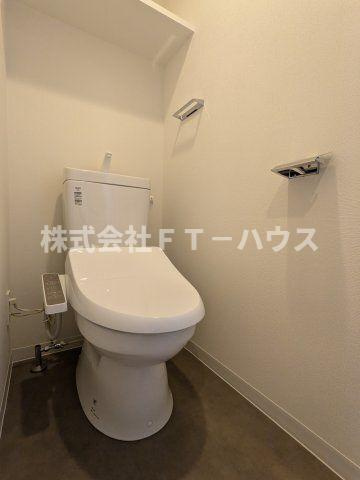 ケイディーエックスレジデンス原木中山のトイレ