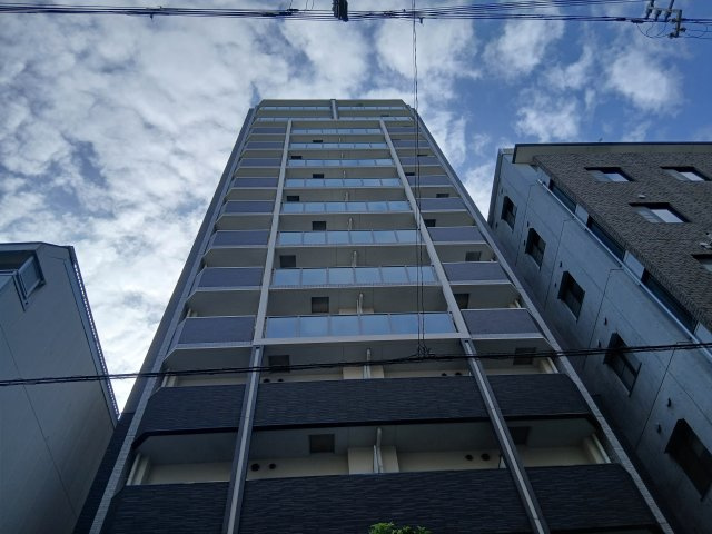 クリスタルグランツ東天満の外観
